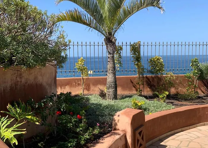 Bahia - 2 Bedroom Seafront アパート