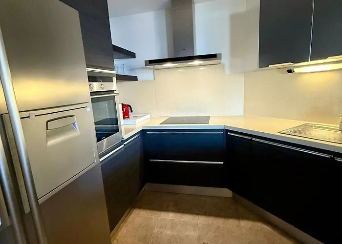 Bahia - 2 Bedroom Seafront アパート